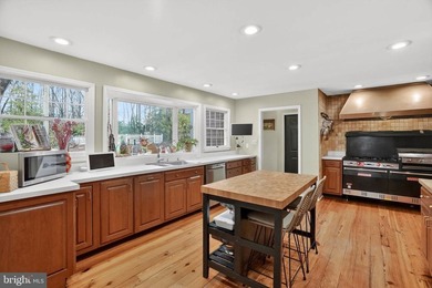 Welcome to this unique 5 bedroom, 3.5 bath Colonial home in - photo 18
