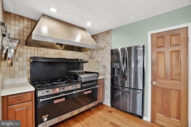 Welcome to this unique 5 bedroom, 3.5 bath Colonial home in - photo 22