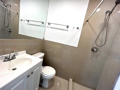Discover a fantastic investment in this well-maintained - photo 22