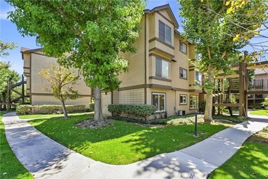 Welcome home! This 2 bedroom 2 bathroom home is exactly what - photo 2