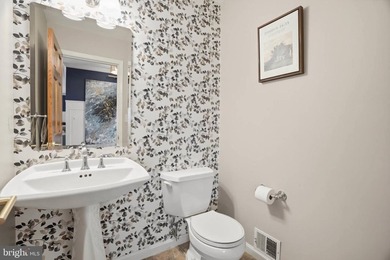 Welcome to this unique 5 bedroom, 3.5 bath Colonial home in - photo 24