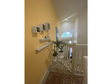 Beautifully maintained 3-bedroom, 2.5-bath lakefront townhouse - photo 4