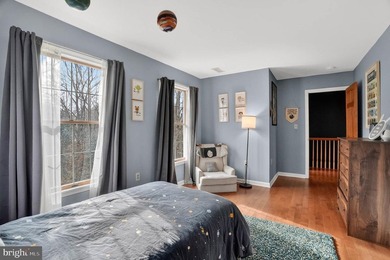 Welcome to this unique 5 bedroom, 3.5 bath Colonial home in - photo 34