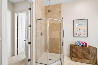 Bathed in natural light and framed by unforgettable sunsets - photo 36