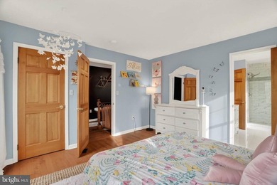 Welcome to this unique 5 bedroom, 3.5 bath Colonial home in - photo 36
