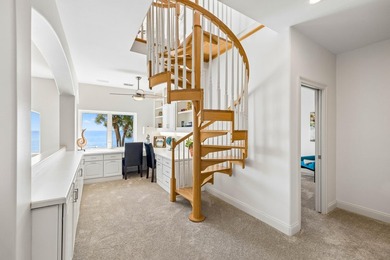 Bathed in natural light and framed by unforgettable sunsets - photo 37