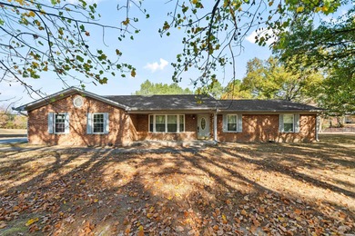 Lake Hamilton Home For Sale in Hot Springs Arkansas