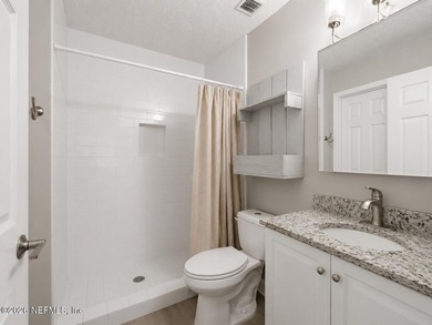 Welcome Home.... to this well maintained home in the highly - photo 8