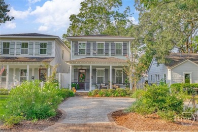Built in 2016, this custom-designed, move-in-ready 3-bedroom, 2 - photo 3