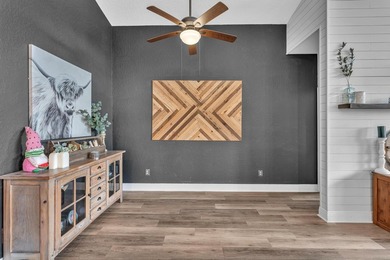 Stunning 3-bedroom, 2-bath waterfront home in the desirable - photo 8
