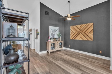 Stunning 3-bedroom, 2-bath waterfront home in the desirable - photo 9