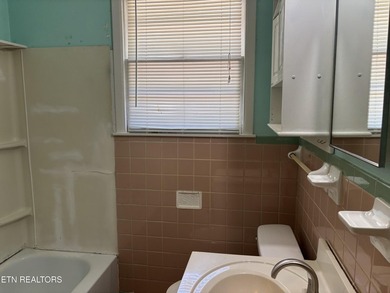 Opportunity awaits with this 3-bedroom + Bonus Room, 1-bath home - photo 16