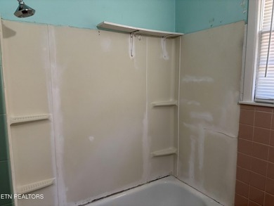 Opportunity awaits with this 3-bedroom + Bonus Room, 1-bath home - photo 17