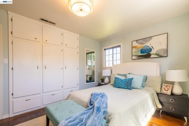 Beautifully updated and highly desirable, this exceptional - photo 22