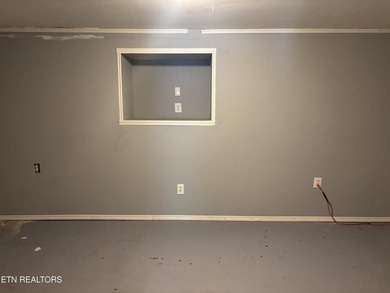 Opportunity awaits with this 3-bedroom + Bonus Room, 1-bath home - photo 29