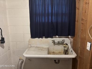 Opportunity awaits with this 3-bedroom + Bonus Room, 1-bath home - photo 34