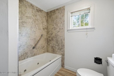 Escape to peaceful country living with this beautiful 5BR/3BA - photo 34