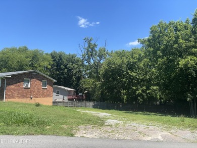 Opportunity awaits with this 3-bedroom + Bonus Room, 1-bath home - photo 40