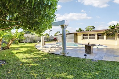 Spacious pool home in the desirable neighborhood of Garden Isles - photo 3