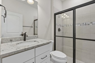 Welcome to this stunning 3-bedroom, 3-bathroom townhouse with - photo 14