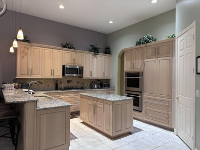 Welcome to this beautifully maintained thoughtfully designed - photo 5