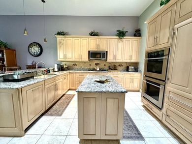 Welcome to this beautifully maintained thoughtfully designed - photo 6