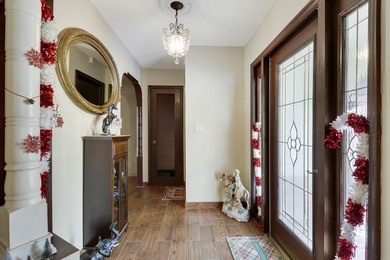 Spacious pool home in the desirable neighborhood of Garden Isles - photo 7