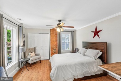 Welcome to 146 Duke of Gloucester Street! As you approach the - photo 31