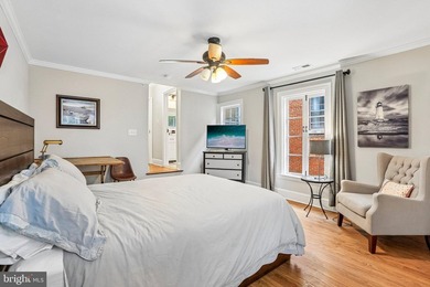 Welcome to 146 Duke of Gloucester Street! As you approach the - photo 32
