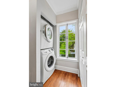 Welcome to 146 Duke of Gloucester Street! As you approach the - photo 38
