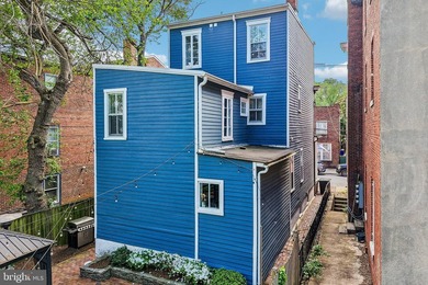 Welcome to 146 Duke of Gloucester Street! As you approach the - photo 43