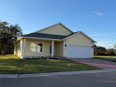 Gorgeous brand new construction home in Heron's Roost. A gated - photo 1