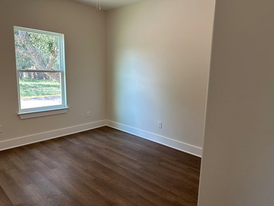 Gorgeous brand new construction home in Heron's Roost. A gated - photo 6