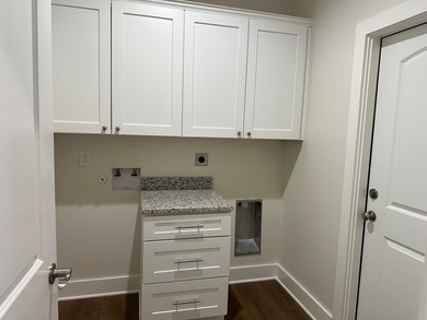 Gorgeous brand new construction home in Heron's Roost. A gated - photo 8