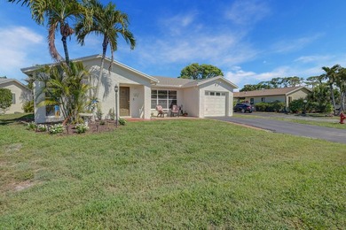(private lake, pond, coastal) Home For Sale in Lake Worth Florida