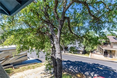 PRICE REDUCED! Located in the gated lake community of Oak Shores - photo 12