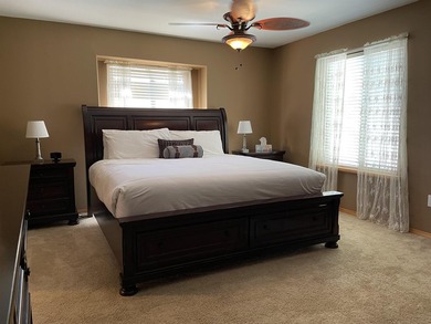 2540 sq.ft. Townhome being offered fully furnished. Spacious - photo 12