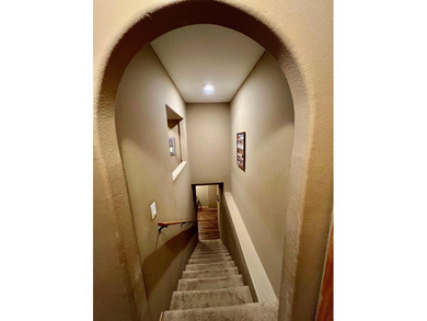 2540 sq.ft. Townhome being offered fully furnished. Spacious - photo 18