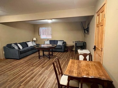 2540 sq.ft. Townhome being offered fully furnished. Spacious - photo 20