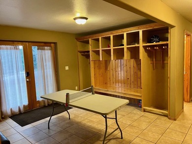 2540 sq.ft. Townhome being offered fully furnished. Spacious - photo 21