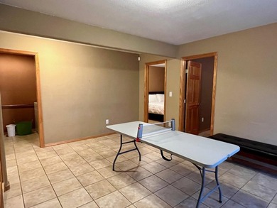 2540 sq.ft. Townhome being offered fully furnished. Spacious - photo 22