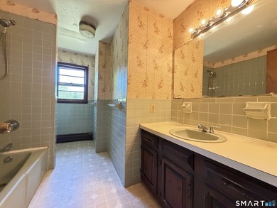 Bring your ideas and unlock the potential of this well-located - photo 24