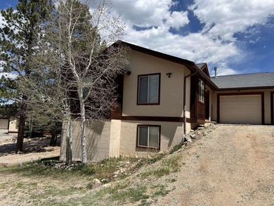 2540 sq.ft. Townhome being offered fully furnished. Spacious - photo 32