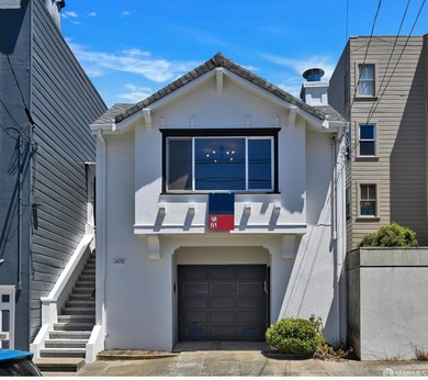 Beautiful Central Sunset semi-detached home ideally located just - photo 1