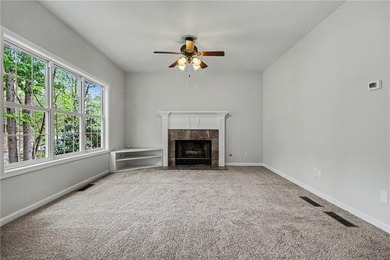 Welcome home to this spacious and well-designed property - photo 6