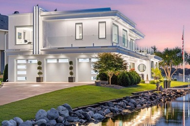 LAKE LIFE - WAYZATA STYLE - 220ft of Lake Minnetonka Shoreline | - photo 11