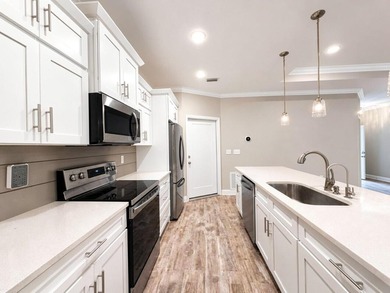 ASSUMABLE 2.75% VA LOAN! Welcome to 2 W Casa Loma. Built in 2021 - photo 15