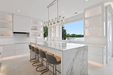 LAKE LIFE - WAYZATA STYLE - 220ft of Lake Minnetonka Shoreline | - photo 15