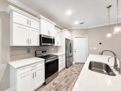 ASSUMABLE 2.75% VA LOAN! Welcome to 2 W Casa Loma. Built in 2021 - photo 19