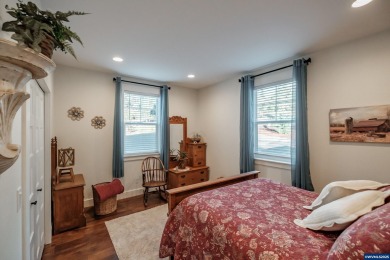 Accepted Offer with Contingencies. Like-new 2020 home with 3